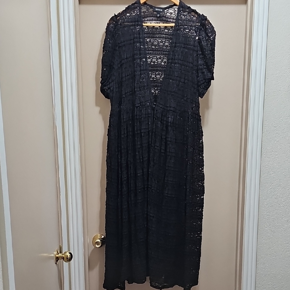 Elegant Black Lace Komono